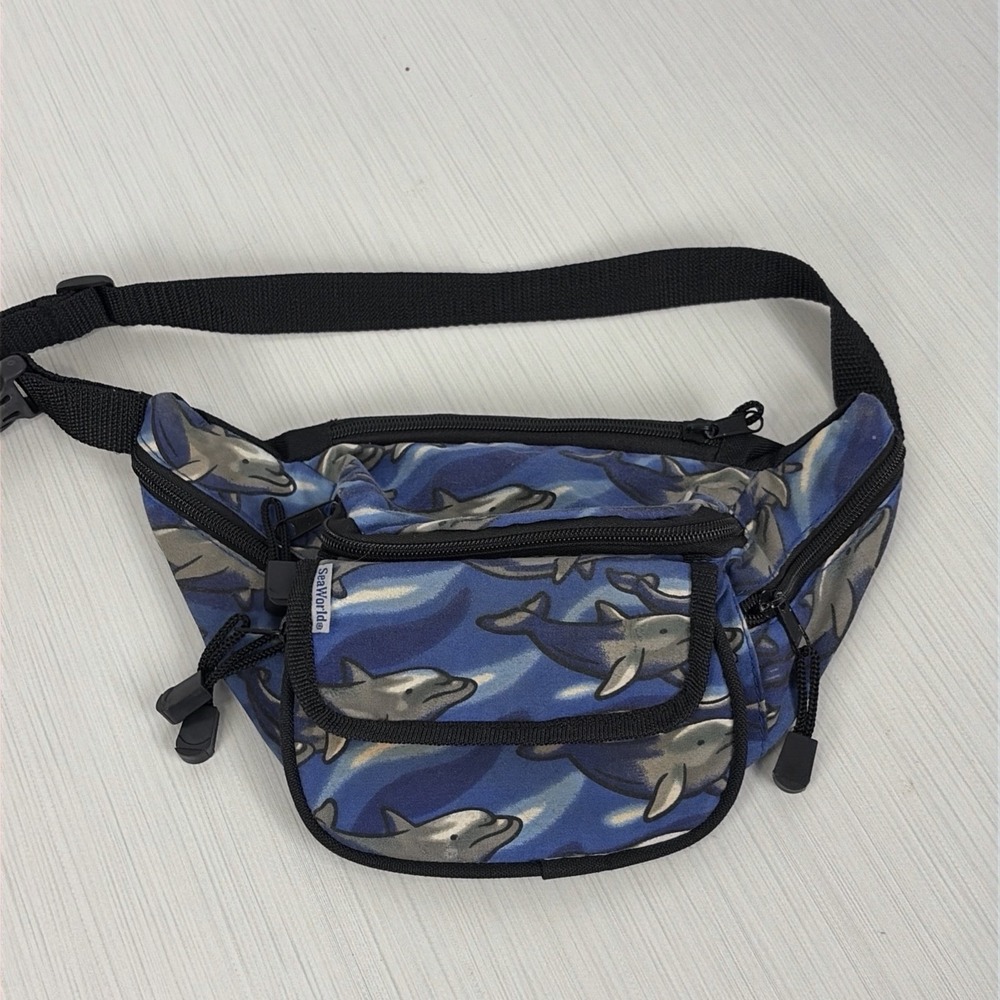 Sea World Bum Bag Fanny Pack Blue Dolphin Zip Pockets USA Y2K Vintage